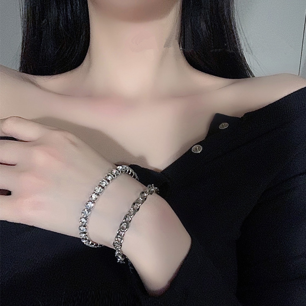 Korea Double-layer Gelang Wanita Cahaya Mewah Tinggi-Persen Sederhana Berlian Tangan Dekorasionality Angin Dingin Gelang Hadiah Untuk Pacar Perhiasan Hati Manis