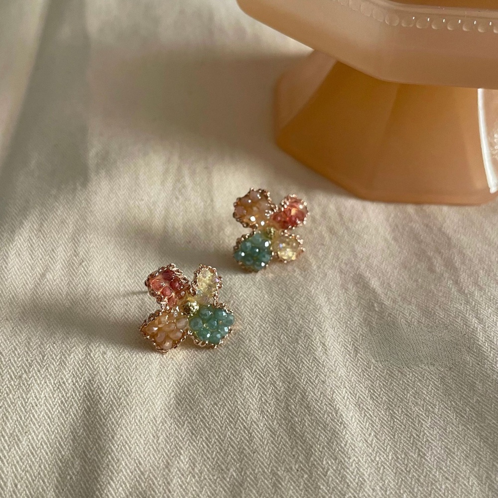 Deartiara Anting Bunga Kristal Imitasi Berwarna Vintage Dengan Desain Kecil, Anting Kelopak Empat Warna Segar Dan Elegan