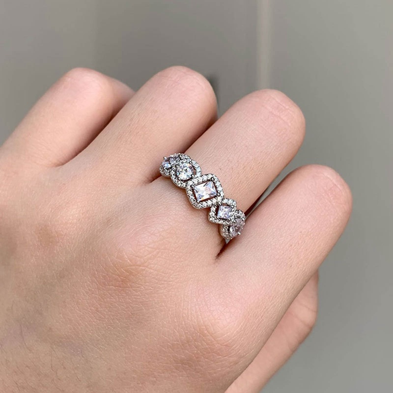 Cincin Cubic Zirconia Kristal Geometris Modern Untuk Wanita Mewah Fashion Perempuan Pernikahan Rings Daily Wear Statement Jewelry