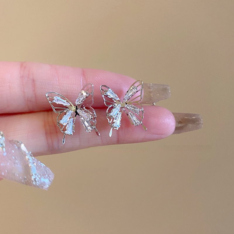 Anting Giwang Telinga Butterfly Zircon 3D Hollow-out Mewah Untuk Wanita Perempuan