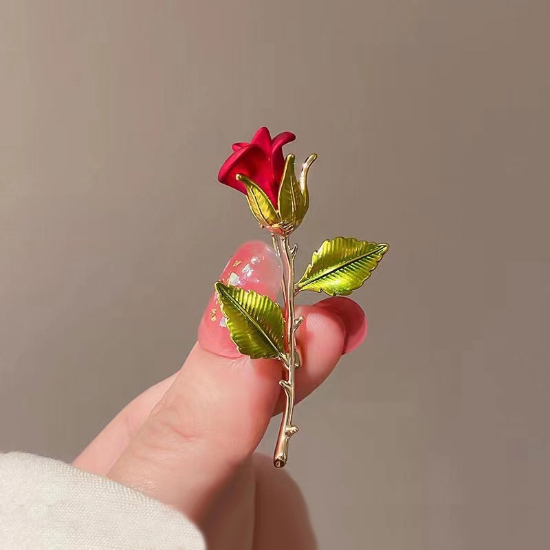 Gaya Korea Kualitas Tinggi Eropa dan Amerika Retro Roses 18K Gold Brooch XZ23001
