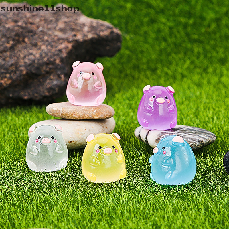 Sho 2pcs Luminous Pig Micro Resin Landscape Figure Ornamen Menyala Dalam Gelap Miniatur Taman Micro Pesta Mobil Aksesoris Dekorasi Rumah N