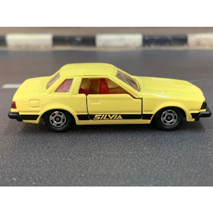 Tomica 30th Anniversary Nissan Silvia Kuning Loose Pack