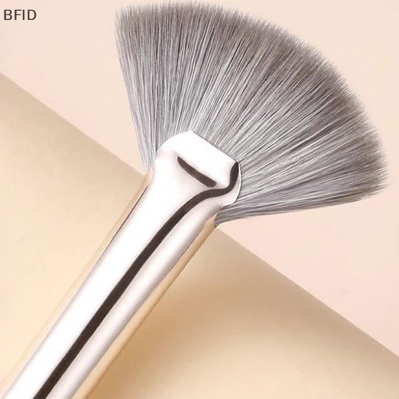 [BFID] Fan Brush Soft Hair Makeup Blush Bedak Foundation Makeup Alat Kosmetik [ID]