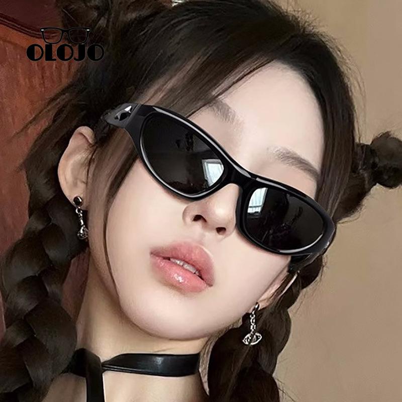 【COD】Fashionable Personality Cat Eye Sunglasses Y2k Gaya Kacamata Hitam Retro Cewek Sunglasses