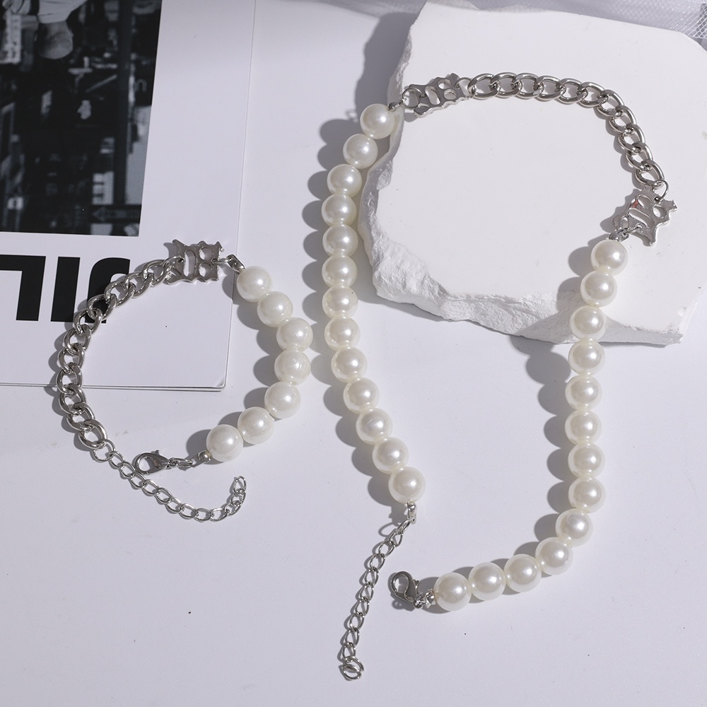 Liontin Gelang Kreatif Hip Hop Mutiara Rantai Huruf Splicing Kalung Gelang Unisex Perhiasan Aksesoris Adjustable INS Gaya Punk Pasangan Pribadi Klavikula Kalung