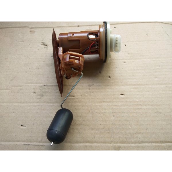 fuel pump vario 125 .