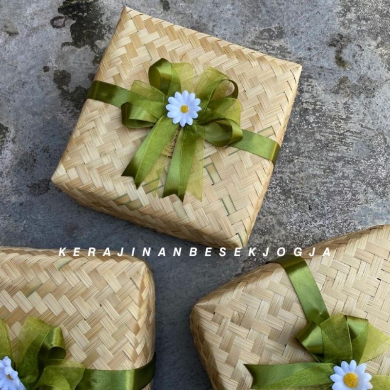 

bambu anyaman SEPASANG BESEK 25CM NATURAL PITA BUNGA THANKYOU / besek makanan besek hias besek pita besek nasi besek cantik