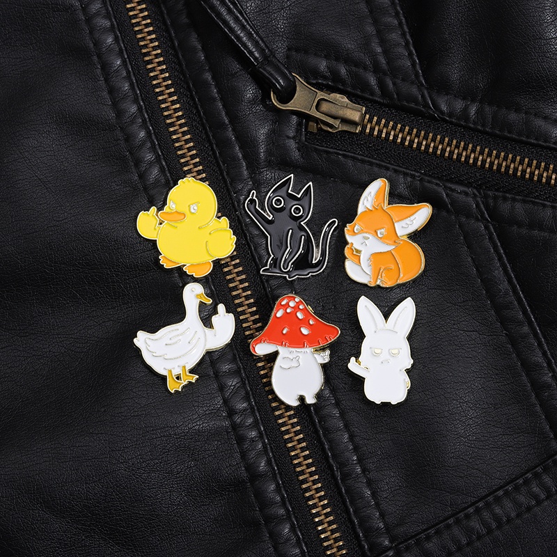 Kartun Jamur Enamel Pin Bebek Angsa Kelinci Gerakan Hewan Indah Bros Anak Lencana Kerah Ransel Topi Teman Aksesoris