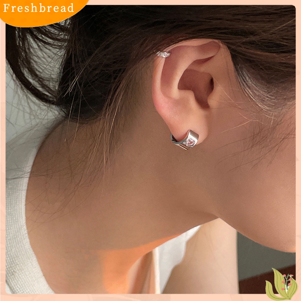 &lt; Freshbread &gt; 1pasang Anting Hoop Geometris Temperamen Sederhana Berlian Imitasi Kecil Cinta Hati Huggie Earrings Fashion Perhiasan