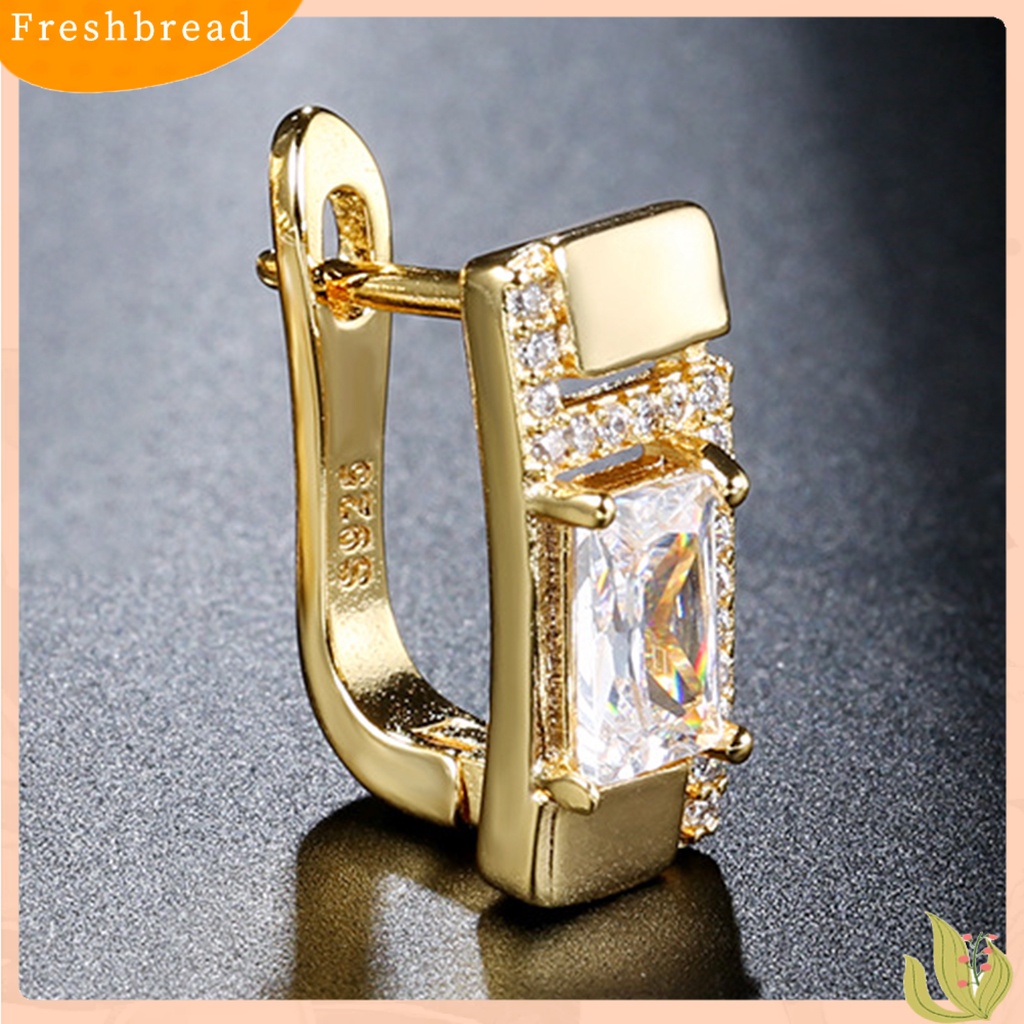 &lt; Freshbread &gt; 1pasang Anting Tusuk Bentuk Persegi Berlian Imitasi Perhiasan Fashion Penampilan Giwang Telinga Gaya Korea Untuk Pakaian Sehari-Hari