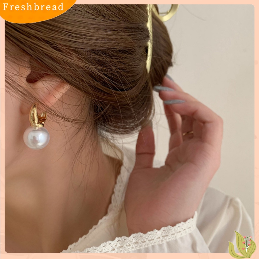 &lt; Freshbread &gt; 1pasang Anting Hoop Temperamen Elegan Minimalis Geometris Electroplating Hias Hadiah Wanita Mutiara Imitasi Menjuntai Anting Eardrop Perhiasan Aksesori Fashion