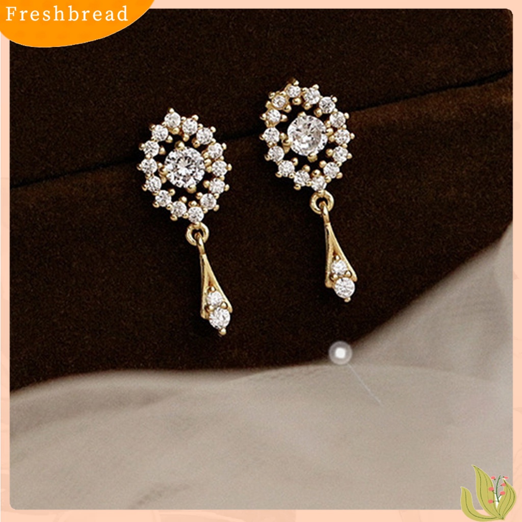 &lt; Freshbread &gt; 1pasang Wanita Menjuntai Anting Berongga Keluar Rumbai Aksesori Vintage Kilau Terang Drop Earrings Untuk Pakaian Sehari-Hari