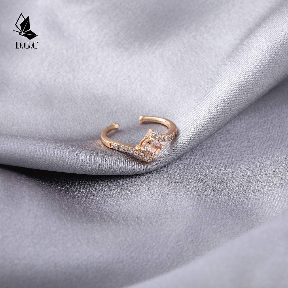 ♥✅COD✨Model Cincin Emas Terbaru Elegan Rose Gold Kristal Berlian Emas Aksesoris Titanium Wanita D679