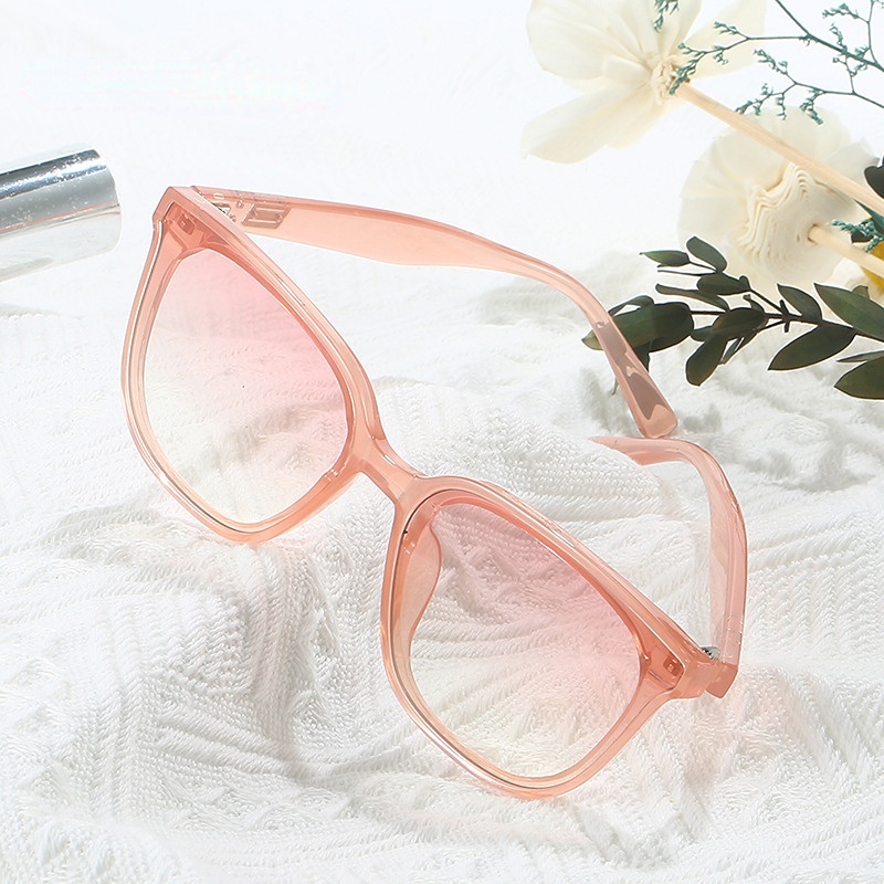 (YUZHU) Vintage Fashion Square Frame Staple Kacamata Hitam Wanita Fashion Korea Y2K Babes Premium Sense Sunglasses