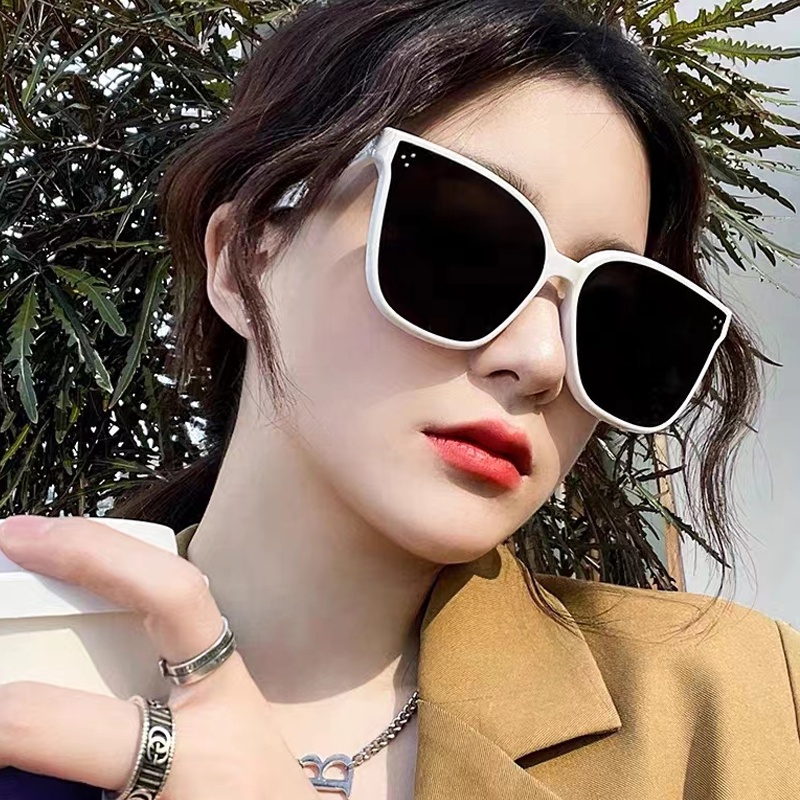 Papaozhu Ins Trendi Putih Oversized Kacamata Hitam Untuk Wanita Pria Elegan Perlindungan UV400 Besar Square Shades Liburan Outdoor Photograph Eyewear