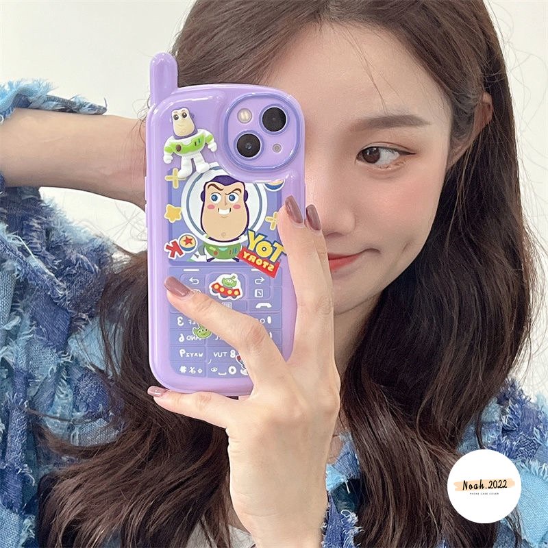 IPHONE 3d Cute Strawberry Bear Manyo Kartun Toy Story Case Kompatibel Untuk Iphone7 8 Plus XR 11 13 14 12 Pro MAX 7Plus 8Plus X XS MAX SE 2020 Kepribadian Retro Bentuk Telepon Lembut Tpu Cover