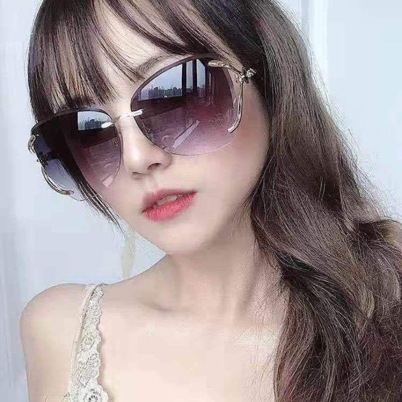 (YUZHU) Baru Bergaya Rubah Kepala Wanita Kacamata Hitam Logam Tanpa Bingkai Gradien Kerai Sunglasses