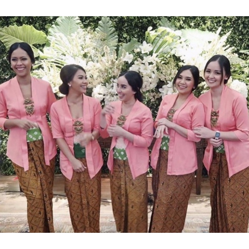 Kebaya saja ya..KUTUBARU beludru bludru murah BAHAN MELAR ADEM!!