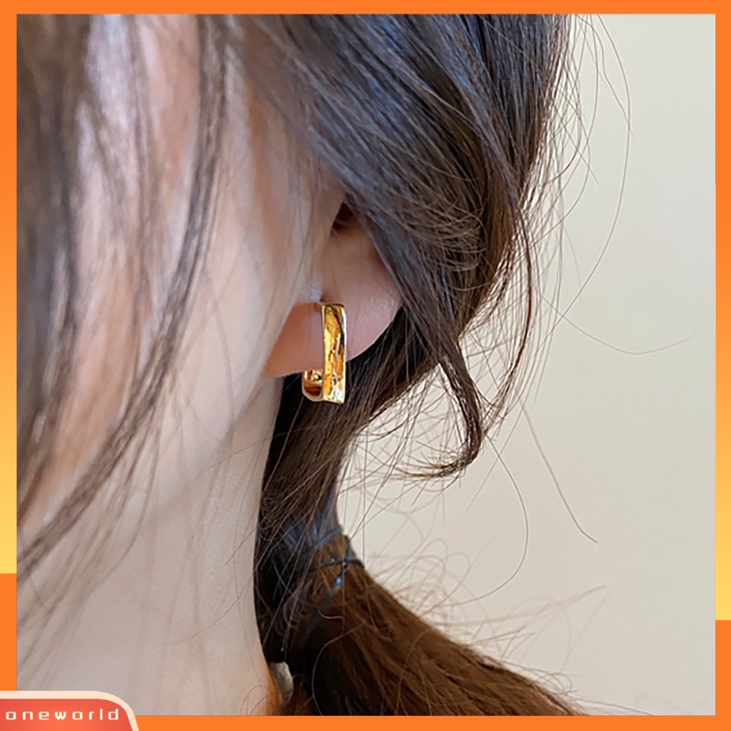 [WOD] 1pasang Anting Hoop Pengerjaan Halus Tahan Aus Tidak Alergi Temperamen Yang Sangat Baik Tidak Sakit Memakai Hiasan Telinga Geometris Perempuan Anting Pejantan Trendi Untuk Pacaran