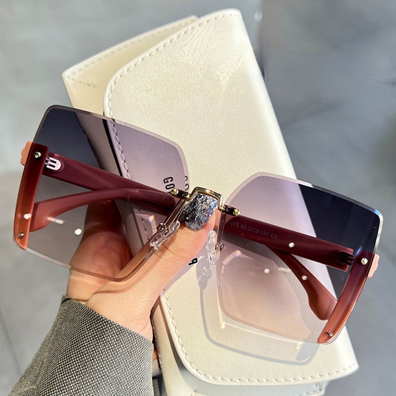 Fashion Square Aesthetic Shades Sunglasses Untuk Wanita/Men Metal Frame Sunglasses Eyewear