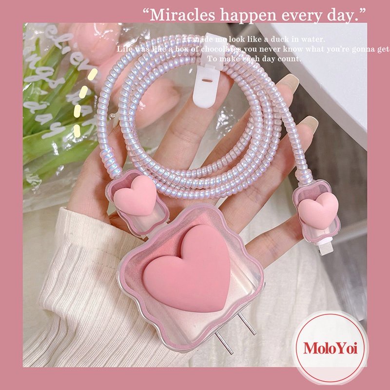 Set Lengan Kabel Data Tepi Bergelombang 5in1 Kompatibel Untuk Apple 18/20W Adapter Charger Cute Strawberry Bear Toy Story Love Heart Lovely Bowknot Cable Soft Cover Dengan Pelindung Gigitan