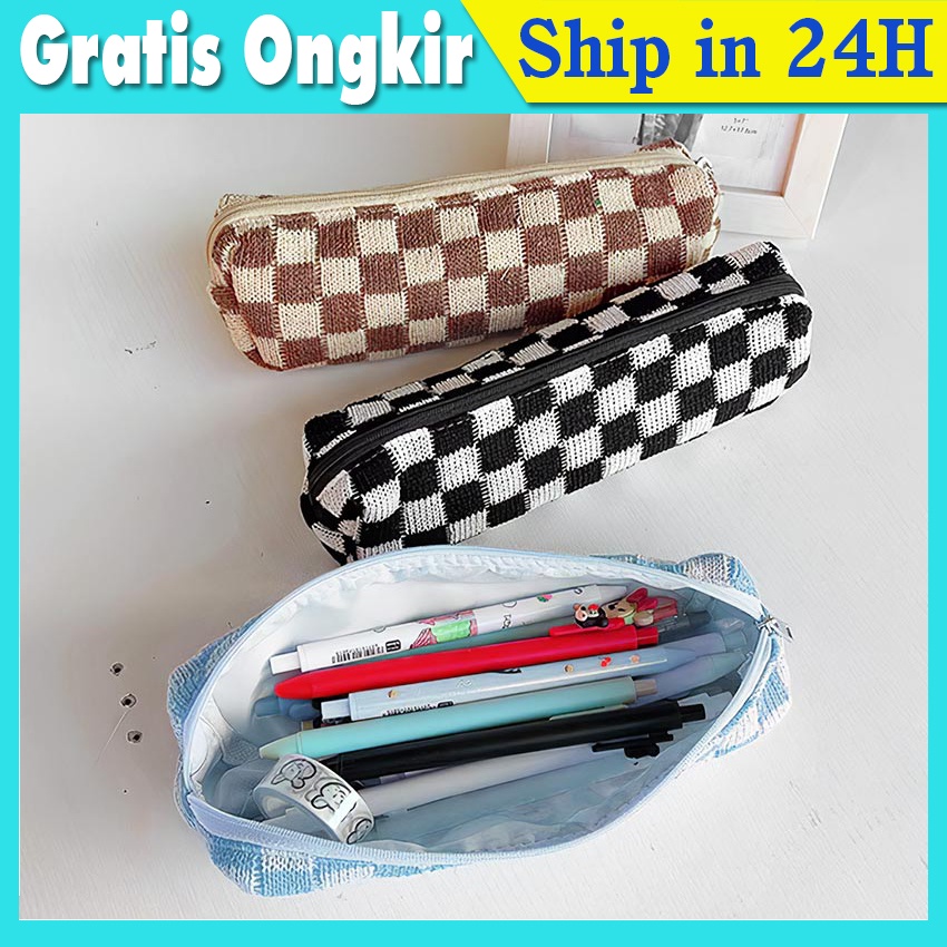 

Black & White Checkerboard / Kotak pensil Motif Grid Pattern / Tempat Pensil Geometri Kapasitas Besar Premium