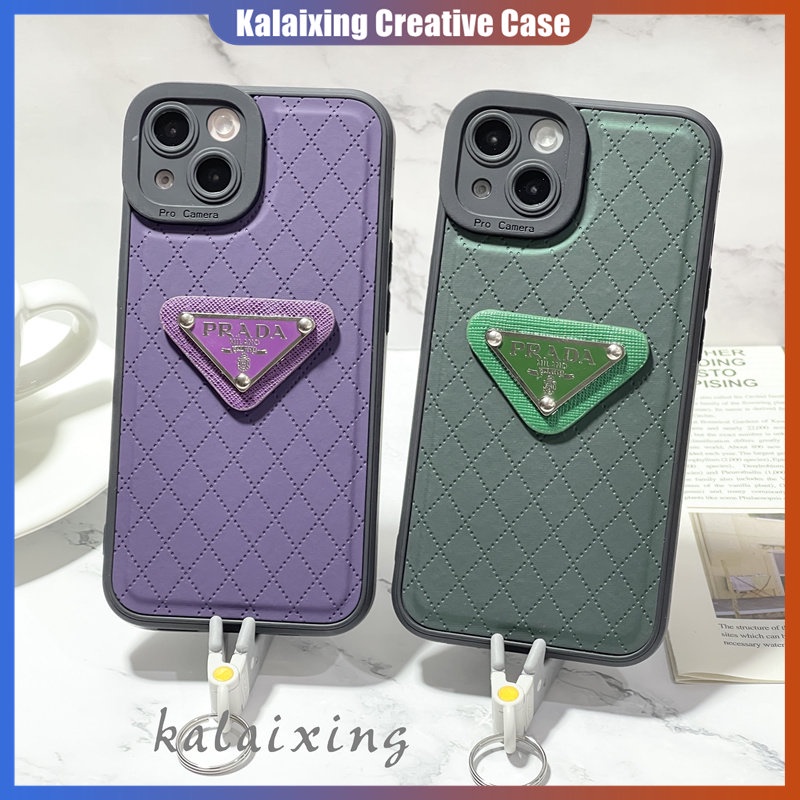 Casing Ponsel Bahan Kulit Logo Prada Untuk iPhone 14Plus 14 Pro Max13 12 11 Pro Max X XR Xs Max 7Plus 8Plus Dengan Perlindungan Lensa Soft Case