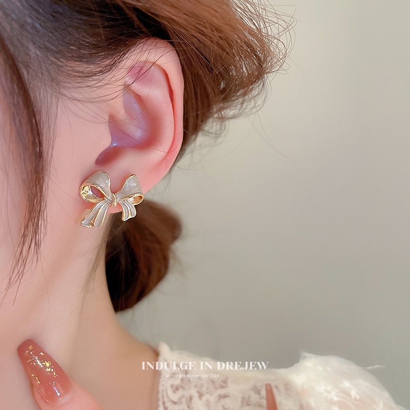 Anting-anting Indah Modis, Anting-Anting Wanita Cahaya Mewah High-end Busur Telinga Studs