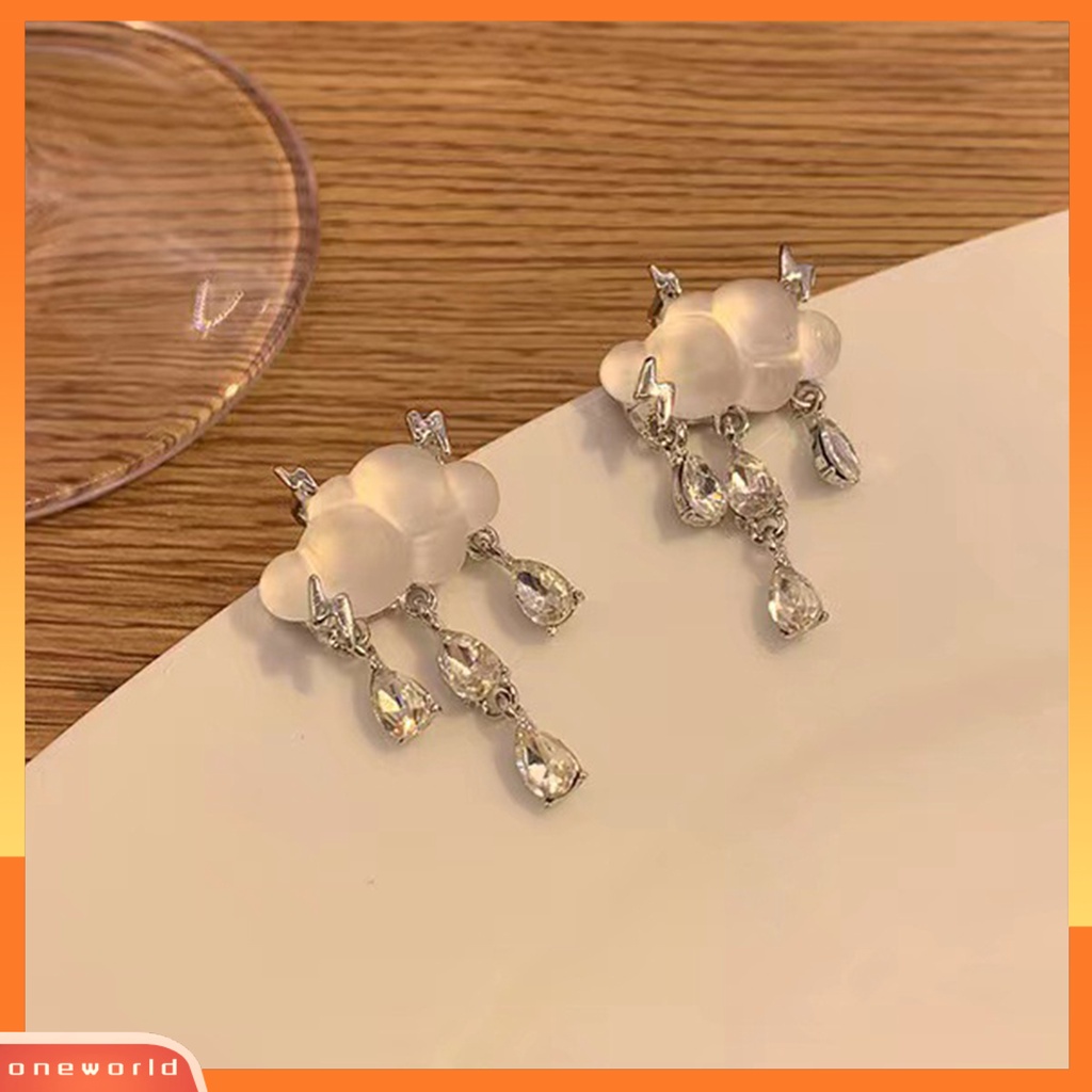 [EONE] 1pasang Anting Pejantan Desain Awan Hujan Elegan Temperamen Hadiah Menyenangkan Kristal Imitasi Raindrop Pendant Menjuntai Anting Perhiasan Fashion