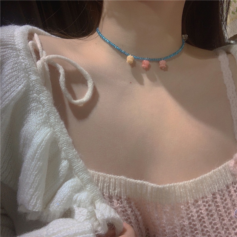 Papaozhu Korea Kupu-Kupu Kecil Tulip Pesona Biru Akrilik Manik-Manik Choker Kalung Untuk Wanita Gadis Liburan Musim Panas Pantai Kalung Fashion Tulang Selangka Rantai Perhiasan