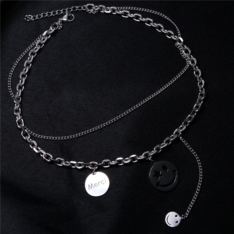 Versi Korea Korean Style Necklace ins Cool Style Smiley Face Kalung Rantai Liontin Lapisan Ganda Unik Titanium Steel Kalung Rantai Klavikula