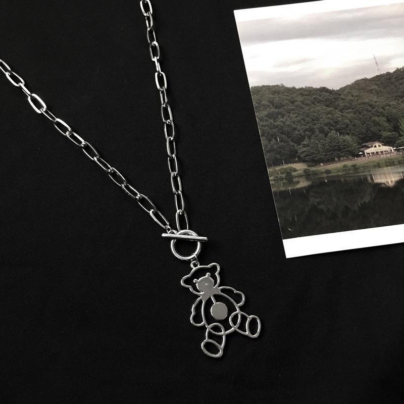 Hip Hop Retro Berongga Beruang Kalung Pasangan Disko Pria Wanita Liontin Korea ins Panjang Titanium Steel Necklace