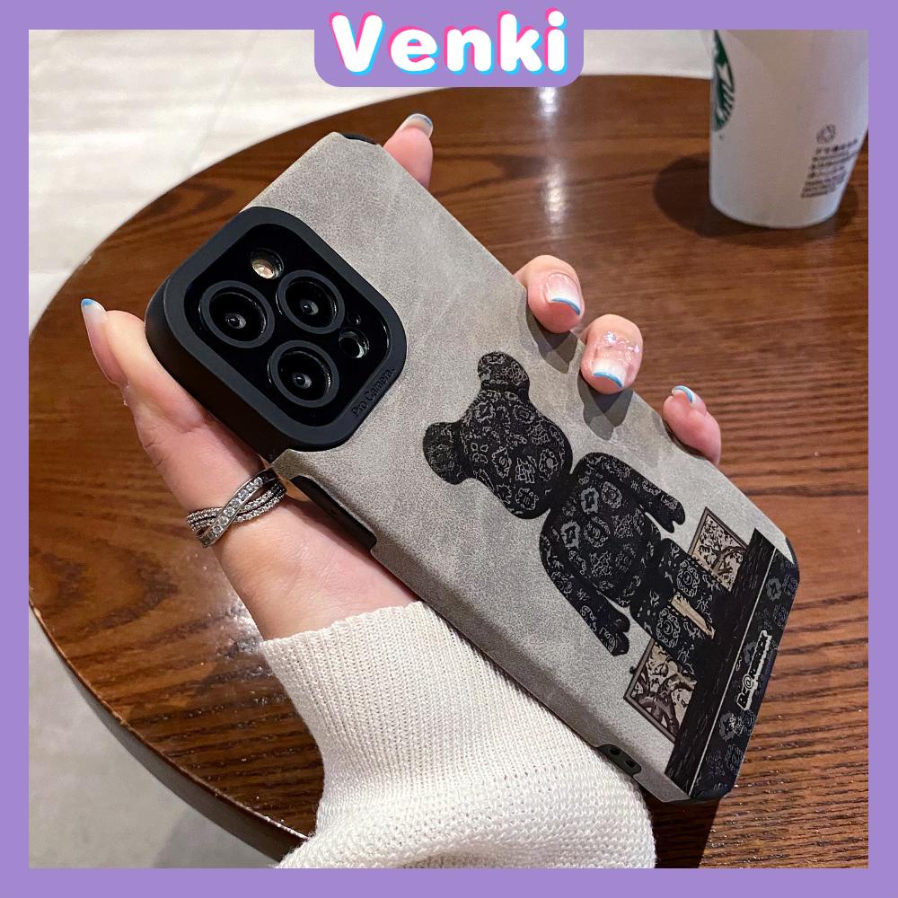 VENKI - Untuk iPhone 11 Case Leather Pupil Suede Cover Soft Shockproof Case Camera Simple Cute Black Bear Kompatibel dengan iPhone 14 13 Pro max 12 Pro max xr xs 7Plus 8Plus