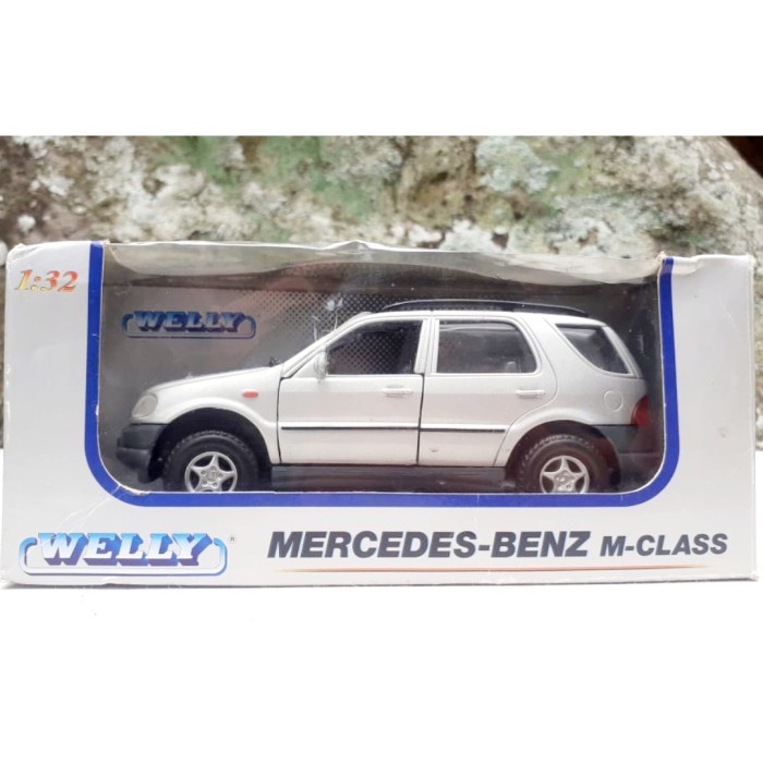 Diecast Mercedes-Benz ML320 SUV 1:32 miniatur mainan pajangan