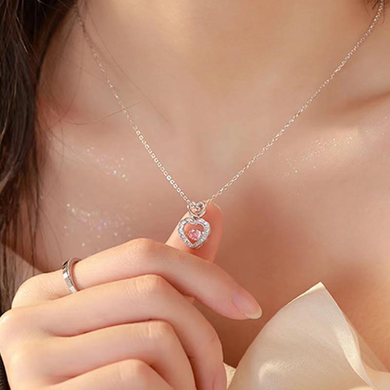 Versi Korea ins Trendi Gaya Baru Temperamen Manis All-Match Pink Berlian Cinta Kalung Perempuan Cahaya Mewah Desain Niche Klavikula Cha