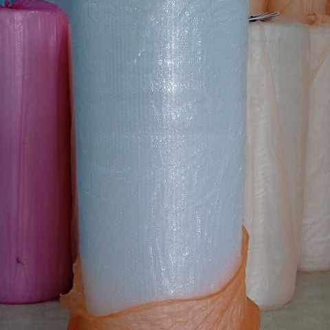 

Bubble Wrap Hitam roll - HITAM, TEBAL 2KG