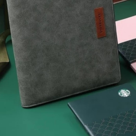 

✨BISA COD✨ -Starbucks x Moleskine Indonesia Planner 2023 Agenda Hitam Putih Buku - Green Malaysia