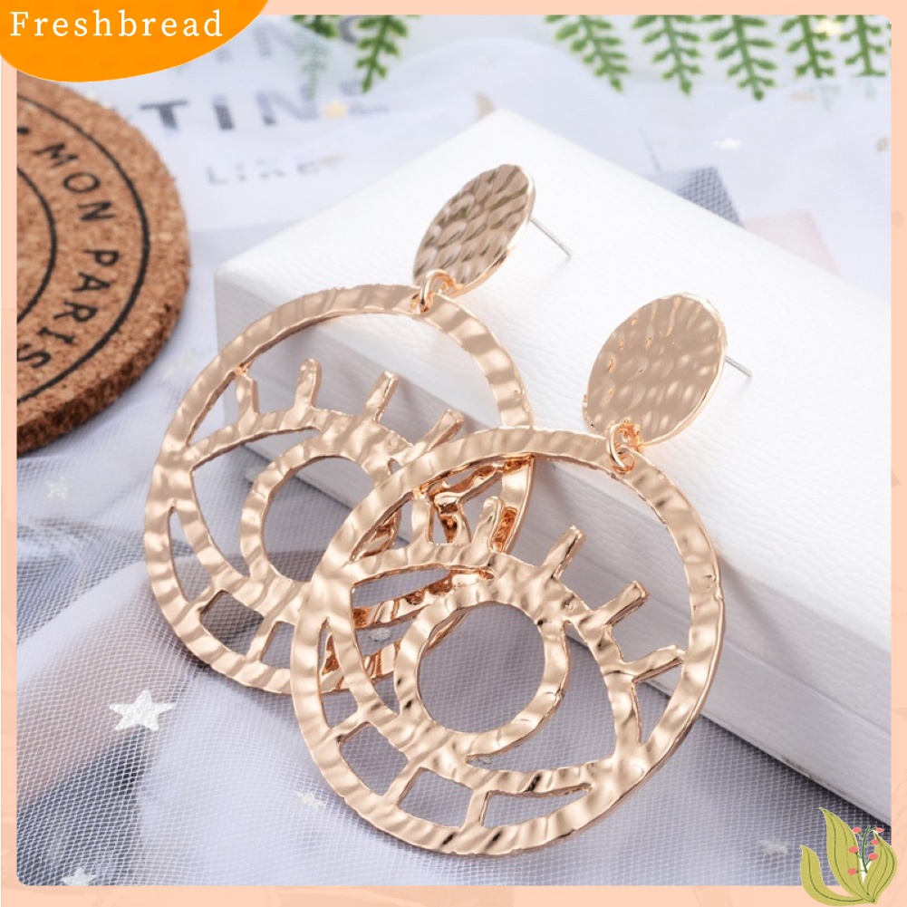 &lt; Freshbread &gt; Wanita Melubangi Desain Bulat Tetesan Telinga Bentuk Mata Ear Stud Earrings