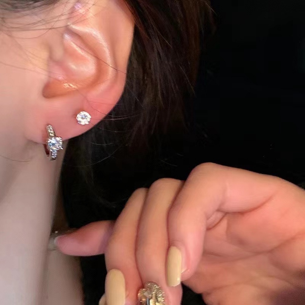 6-piece Set Desain Niche Rasa Anting High-end Gaya Populer Anting Bintang Anti Karat Anting Hadiah Untuk Pacar Perhiasan Permen