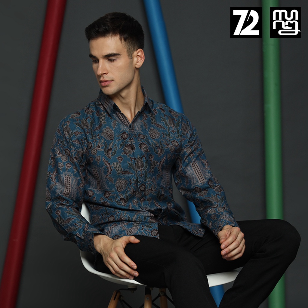 KEMEJA BATIK PRIA LENGAN PANJANG Kemeja Dobby Slimfit Motif Pintu Aceh Warna Biru 723544 Cap 72 - Baju Kemeja Atasan Pakaian Setelan Batik Pria Cowok Laki Laki Remaja Keluarga Kantor Lengan Panjang Modern Slimfit Slim Fit Premium Kekinian