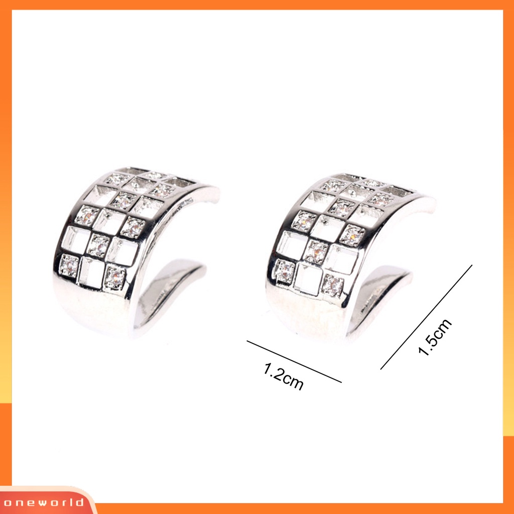 [EONE] 1pasang Anting Wanita Desain Kotak-Kotak Kepribadian Berongga Temperamen High-end Dress Up Hypoallergenic Non Piercing Telinga Klip Anting Perhiasan Fashion