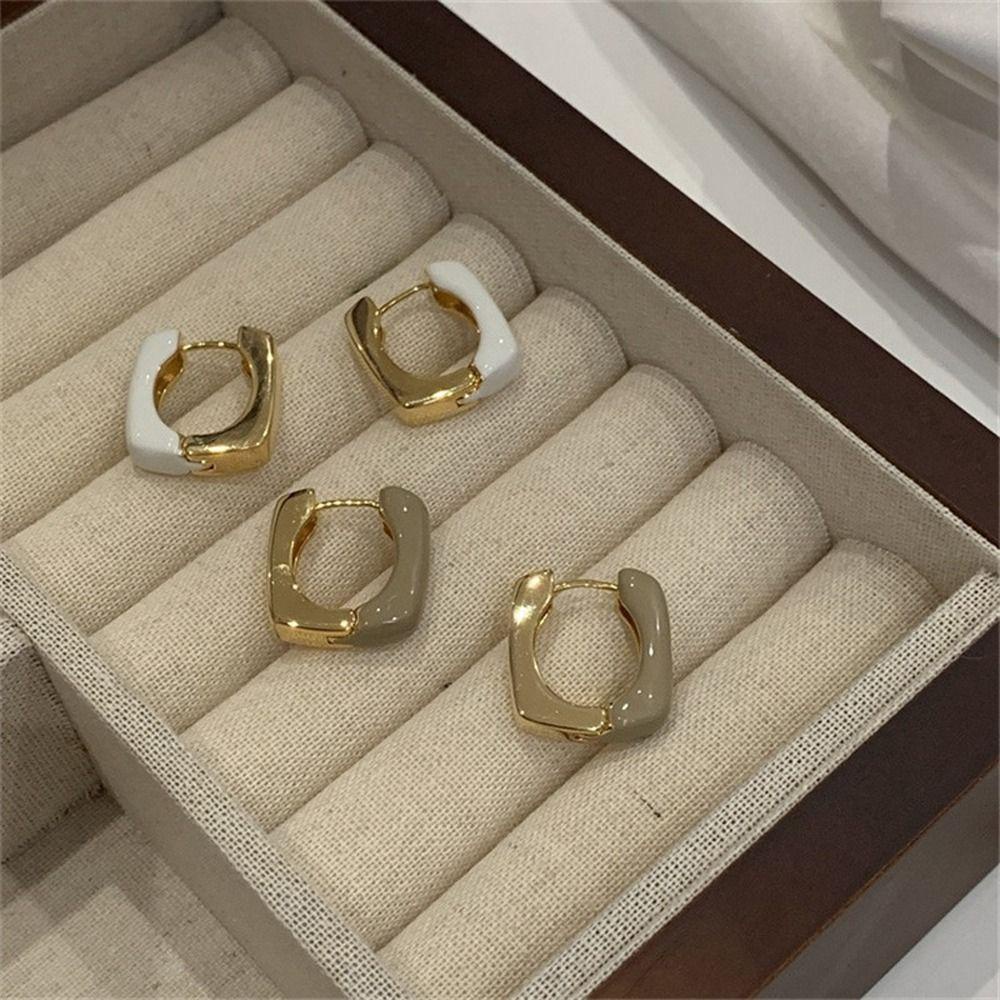 Mxbeauty Wanita Anting Persegi Indah Halus Vintage Ear Studs Niche Desain Perhiasan Fashion Alloy Tembaga Gaya Korea Earrings