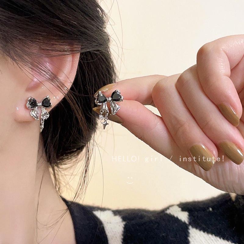 Ay(cn) Anting Zirkon Busur Hati Elegan Untuk Wanita Kristal Perak Stud Earring Perhiasan Aksesoris