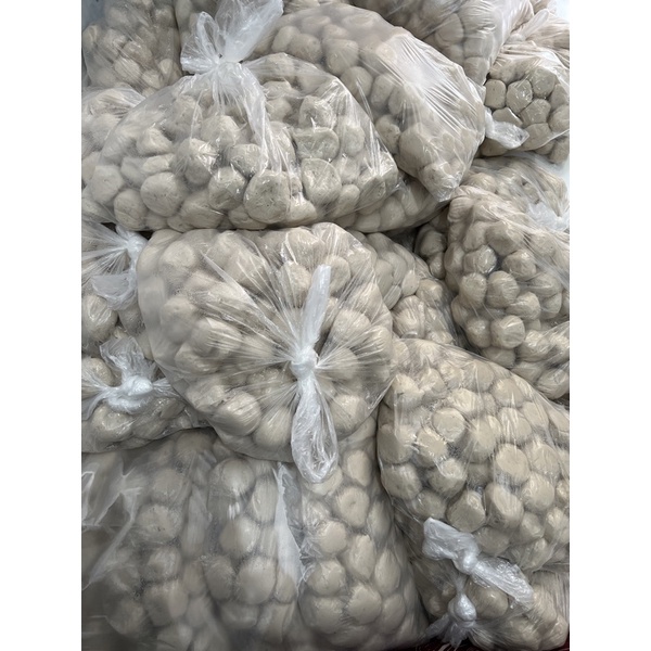 Basreng Mentah Termurah bakso ikan goreng 1 bal isi 5,6 kg - 5,9 kg .