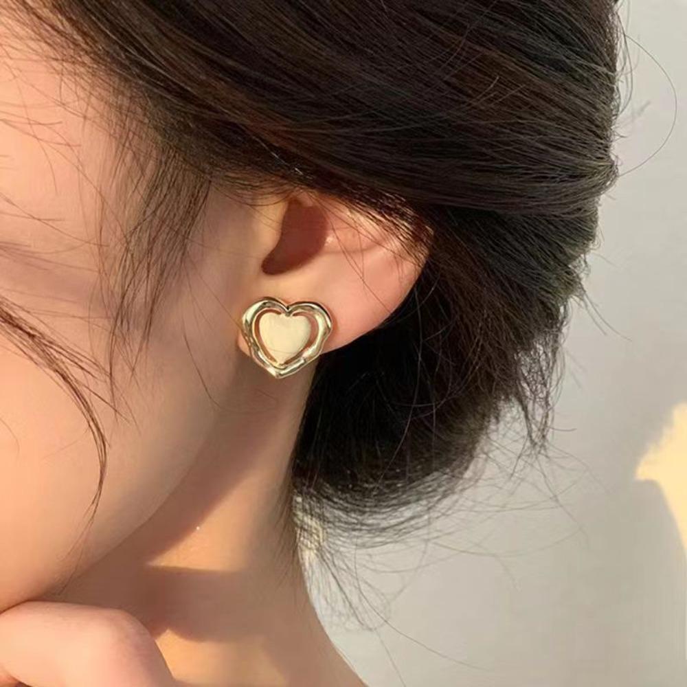 Needway  Anting Gaya Korea Temperamen Unik Berongga Keluar Manis Paduan Wanita Fashion Perhiasan