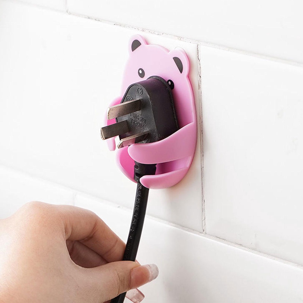 Socket Lubang Pemegang Soket Berbentuk Beruang Kait Plug Gratis Penggantung Dinding Dapur Berperekat Kuat Tanpa Jejak Pemegang Braket Kabel Listrik Penyimpanan