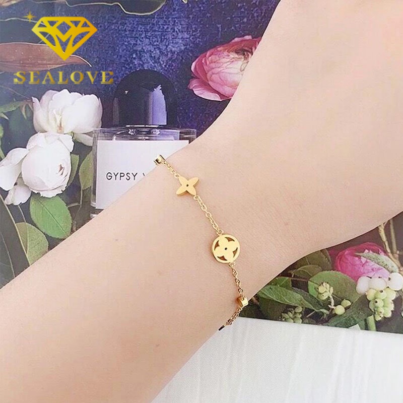 Gelang Titanium Wanita Anti Karat Bunga Keberuntungan Cantik Berlian Emas 18K Aksesoris Perhiasan