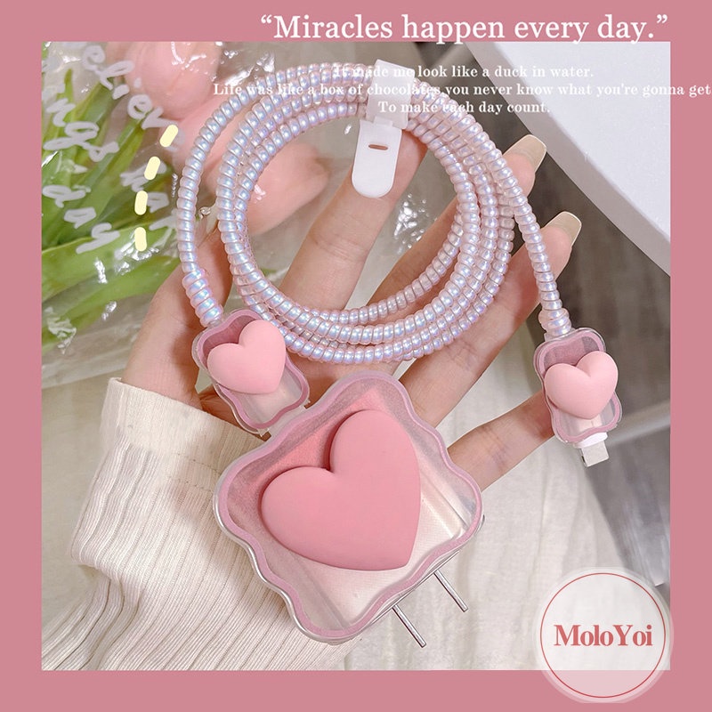 Set Lengan Kabel Data Tepi Bergelombang 5in1 Kompatibel Untuk Apple 18/20W Adapter Charger Cute Strawberry Bear Toy Story Love Heart Lovely Bowknot Cable Soft Cover Dengan Pelindung Gigitan