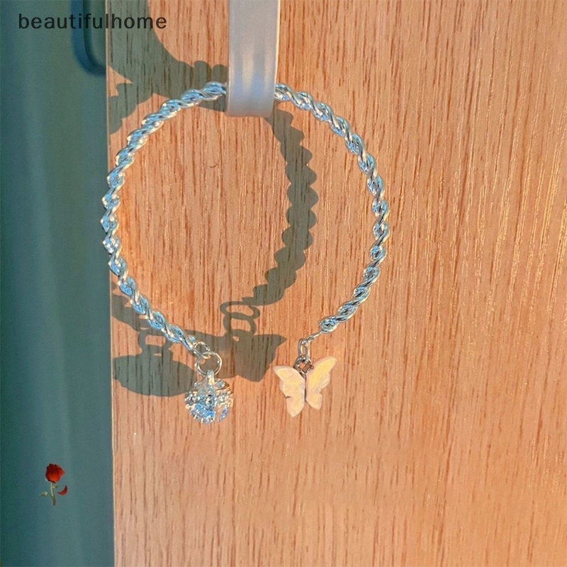 {beautifulhome} Lonceng Fashion Kupu-Kupu Manset Gelang Warna Perak Liontin Gelang Untuk Wanita Pembukaan Yang Dapat Disesuaikan Twist Bangle Pesona Perhiasan Pesta Fashion.